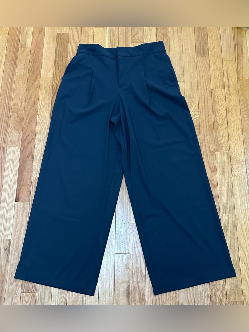 NWOT Athleta Charcoal Gray Wide-Leg Pleated Trousers